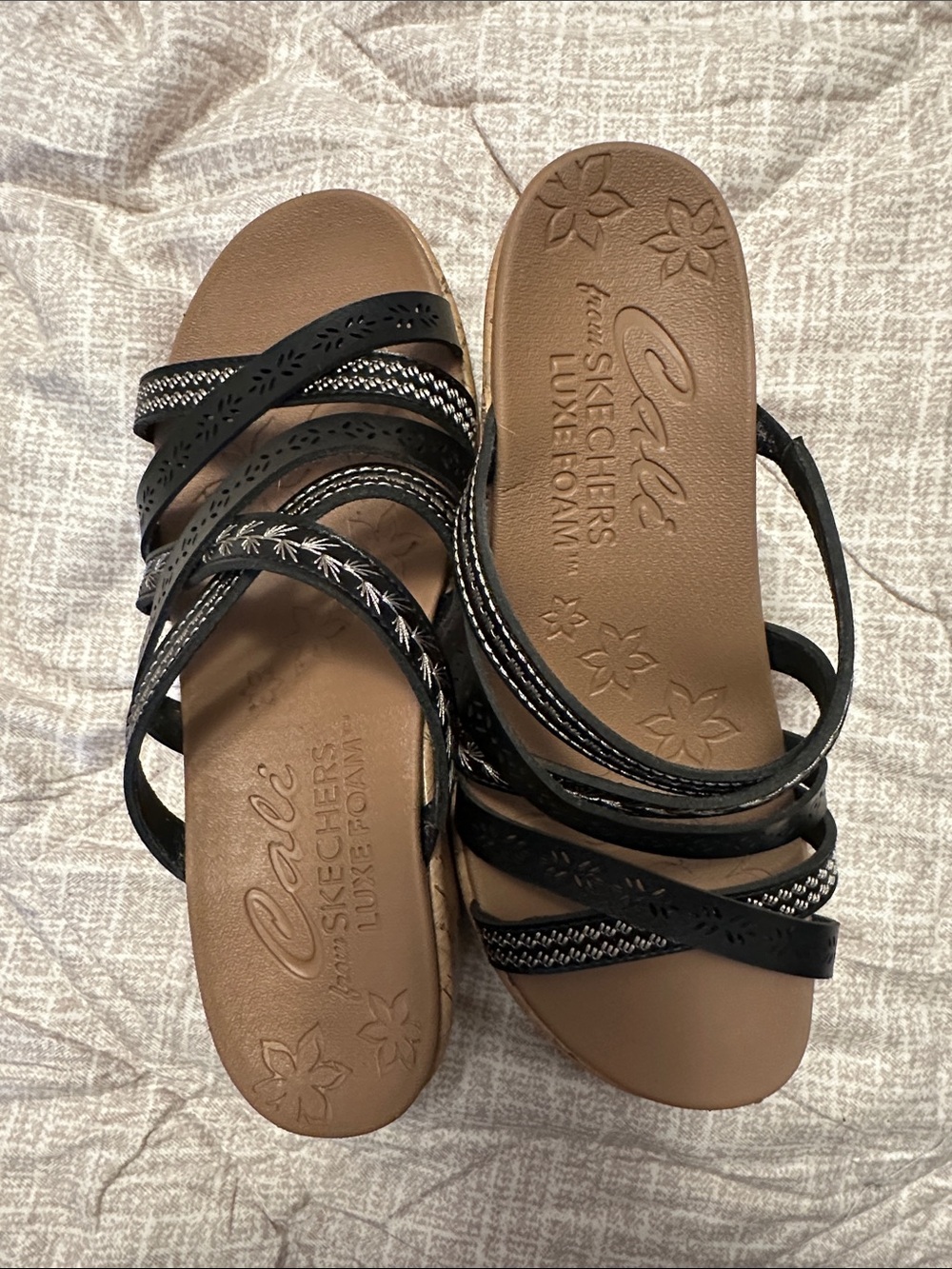 Skechers Women’s Black Multi-Strip Strappy Luxe Foam Sandals